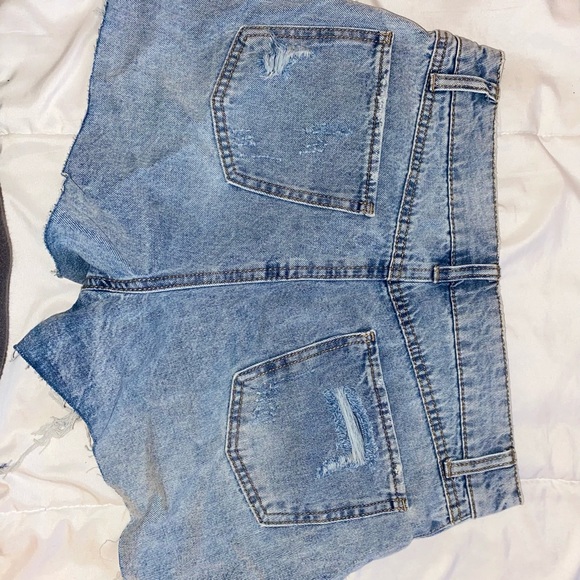 Rewash Ripped High Rise Jean Shorts - Picture 2 of 4